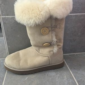UGG Boots - Bailey button triplet